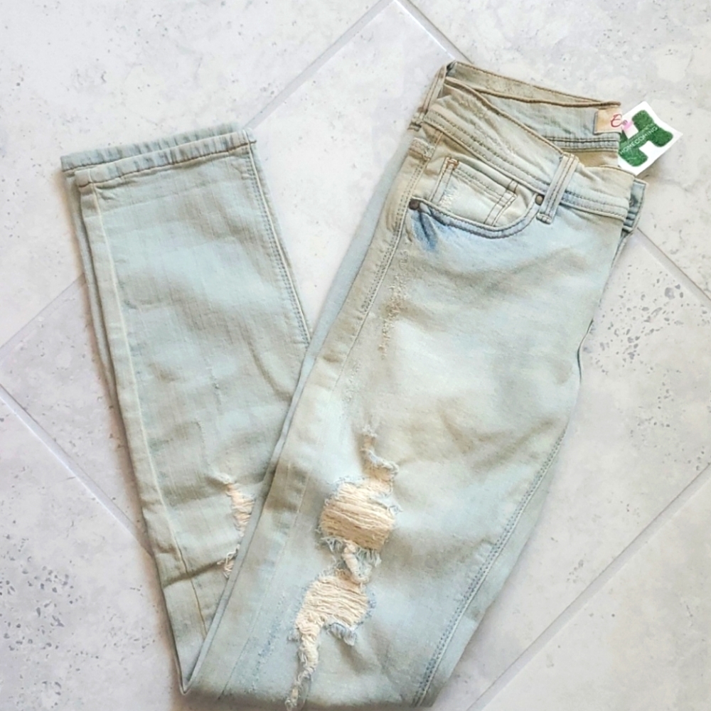 Eunina size 1 distressed denim pants